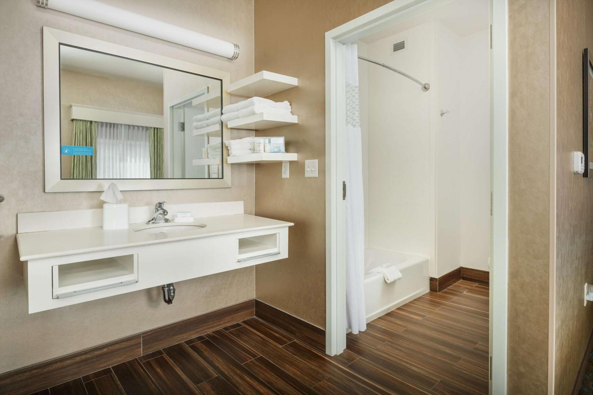 Hampton Inn & Suites Portland/Hillsboro-Evergreen Park Eksteriør bilde